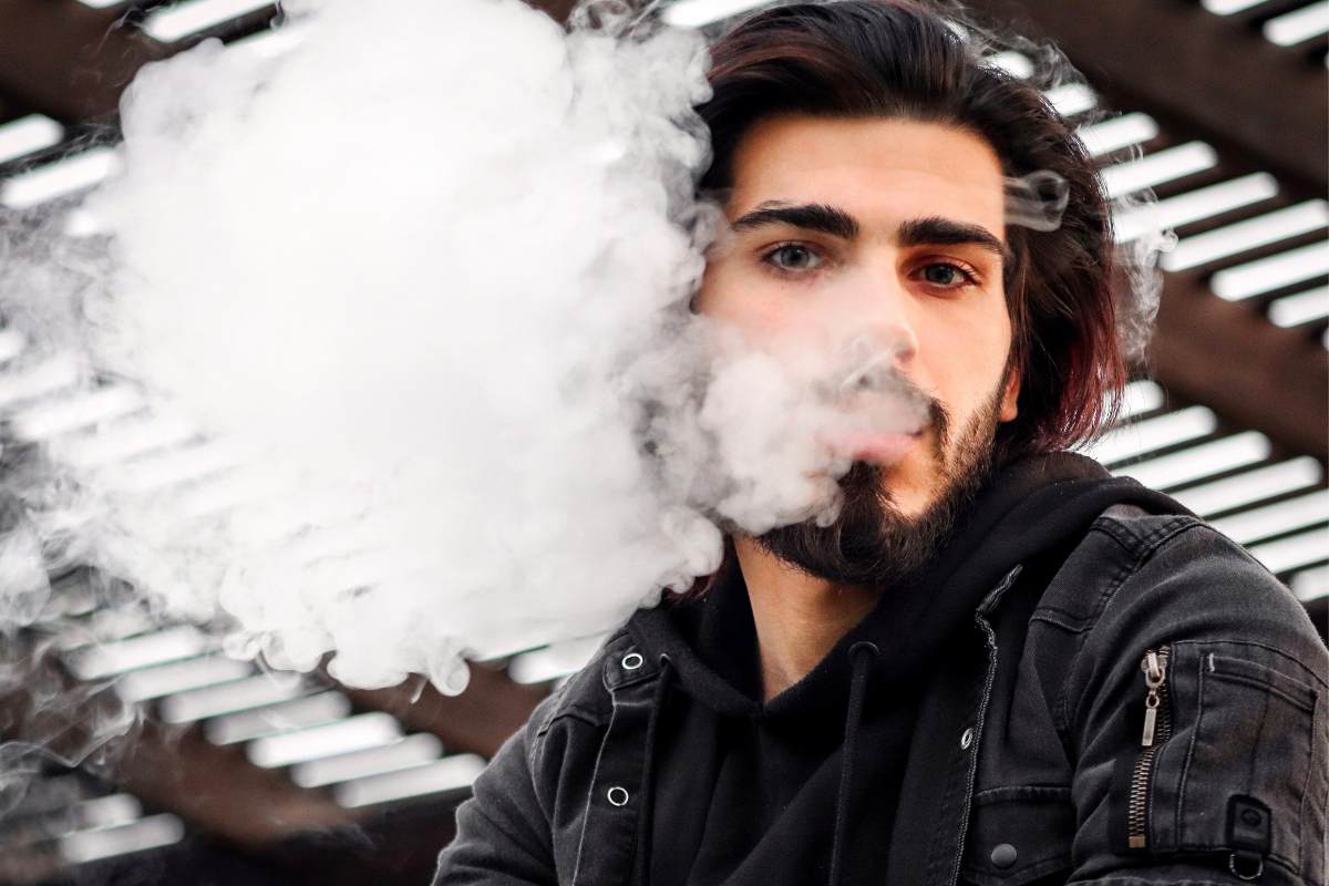 How to Master the Art of Vaping in Style